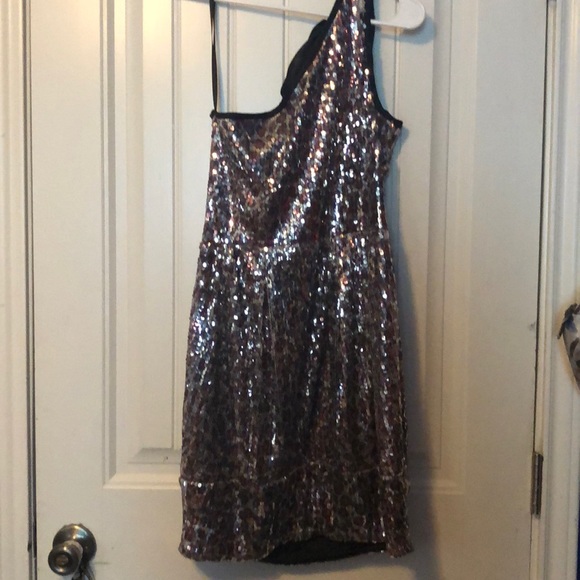 Formal Dress - Picture 2 of 2